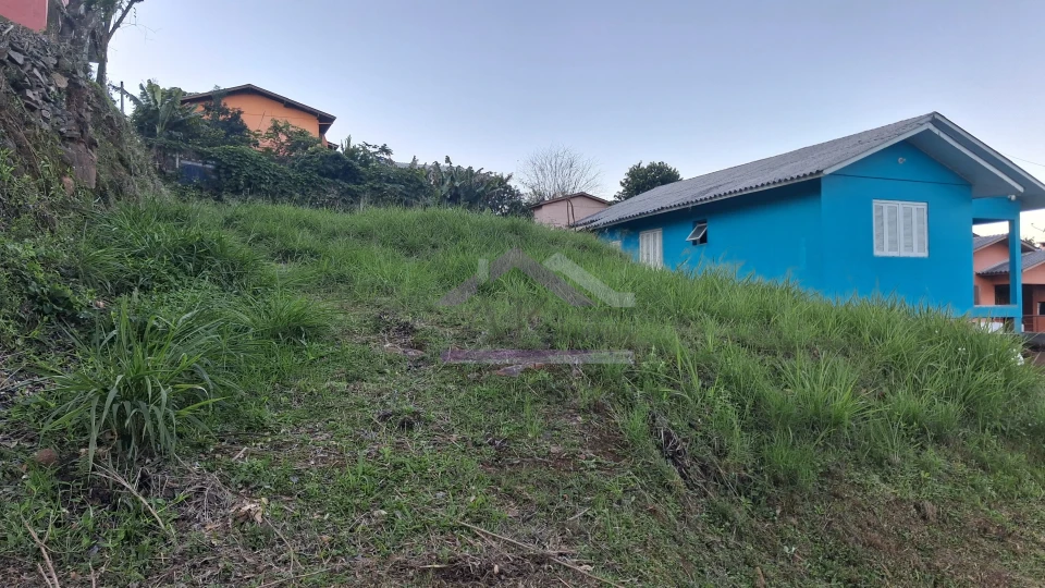 Terreno com 376,80m² à venda no Bairro Esperança, em Picada Café, na Serra Gaúcha