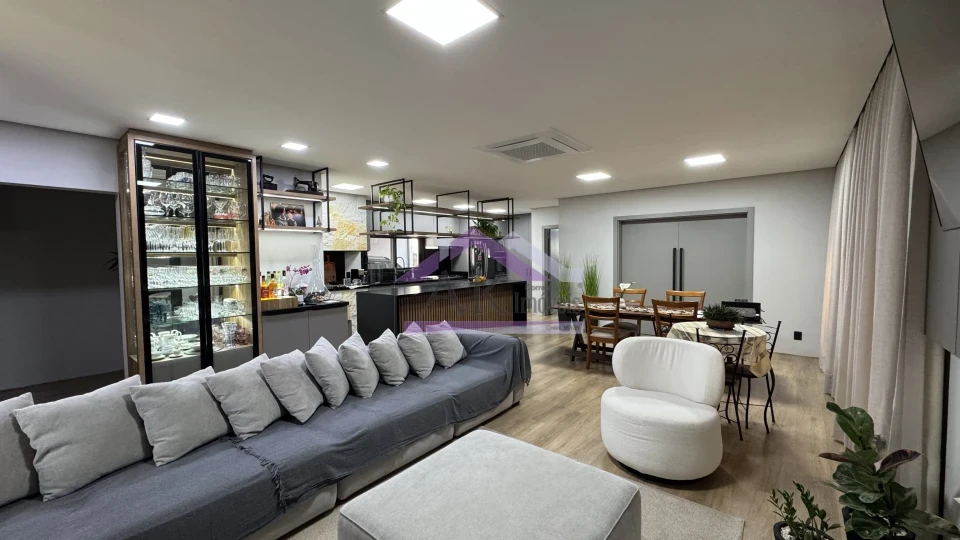 Imagens do imóveis Casa de alto padrão à venda em Picada Café na Serra Gaúcha