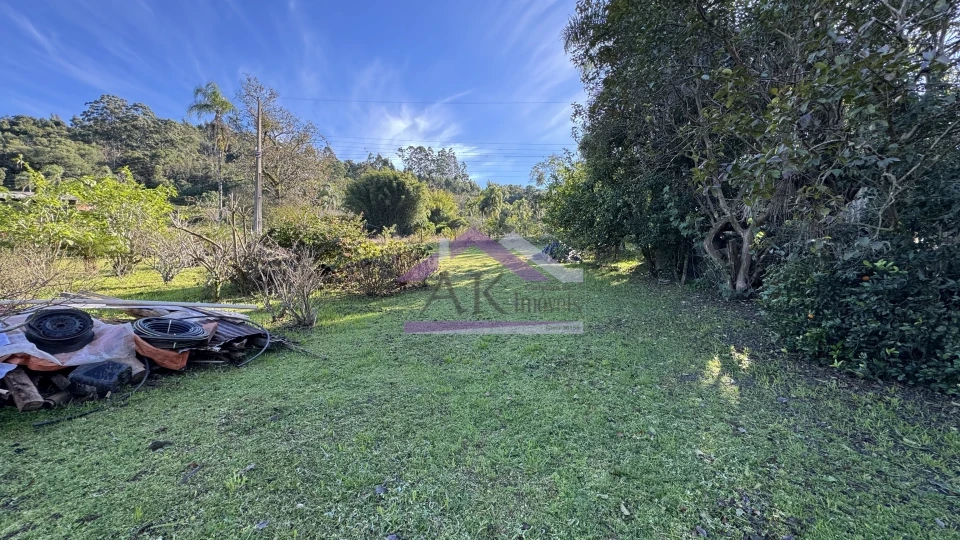 Imagens do imóveis Chácara com açude e casa enxaimel à venda em Picada Café na Serra Gaúcha