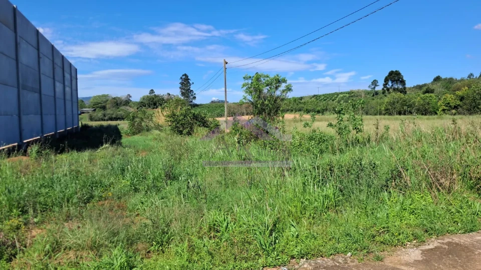 Imagens do imóveis Excelente e amplo terreno  à venda em Sao Jose do Hortencio