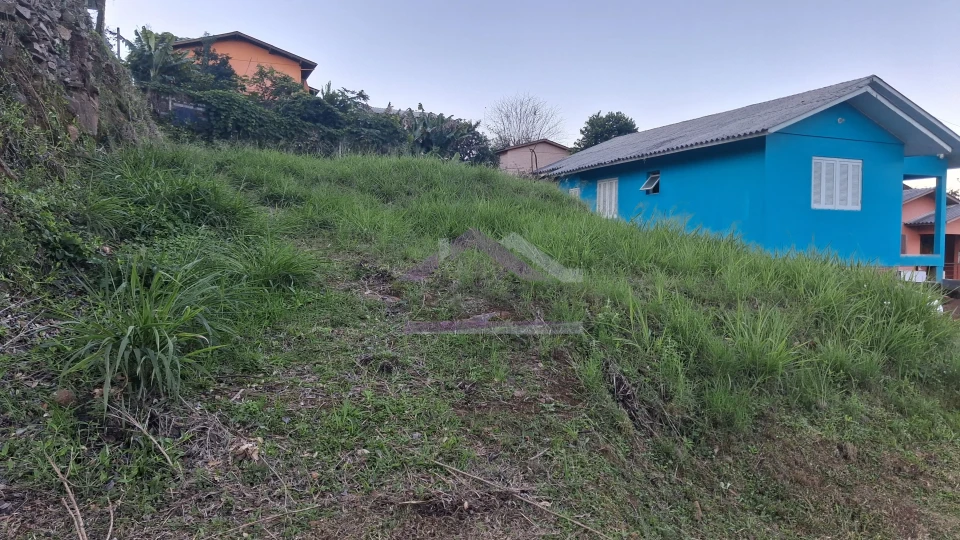 Terreno com 376,80m² à venda no Bairro Esperança, em Picada Café, na Serra Gaúcha