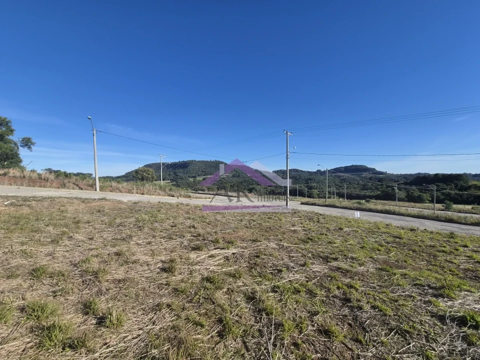 Excelente terreno de esquina à venda no Bairro Pinhal Alto, em Nova Petrópolis, na Serra Gaúcha
