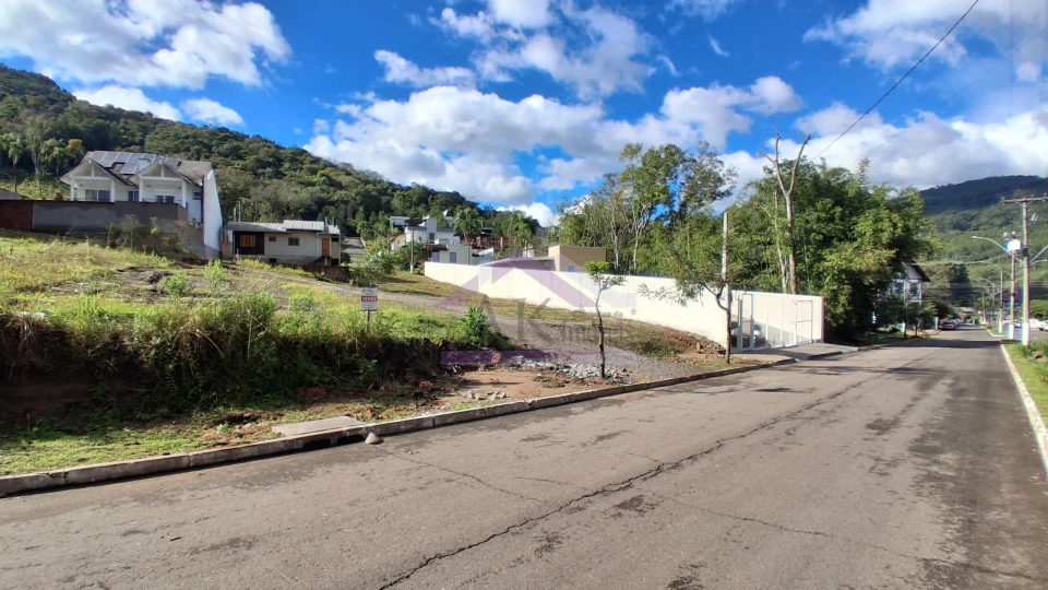 Terreno à venda no Centro de Picada Café, na Serra Gaúcha