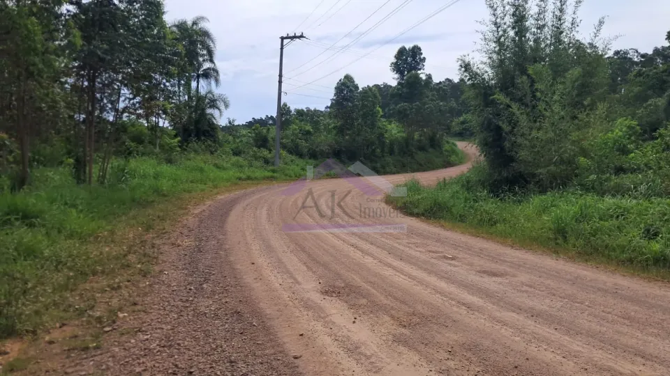 Imagens do imóveis Área de terra com 3 hectares e riacho à venda em Presidente Lucena