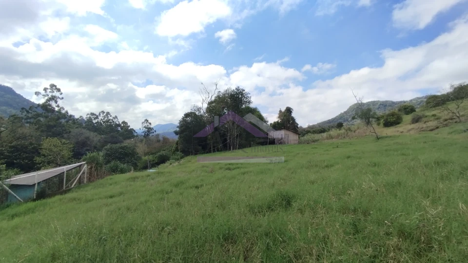 Imagens do imóveis Área de terra com vista panorâmica à venda próxima ao centro de Picada Café na Serra Gaúcha