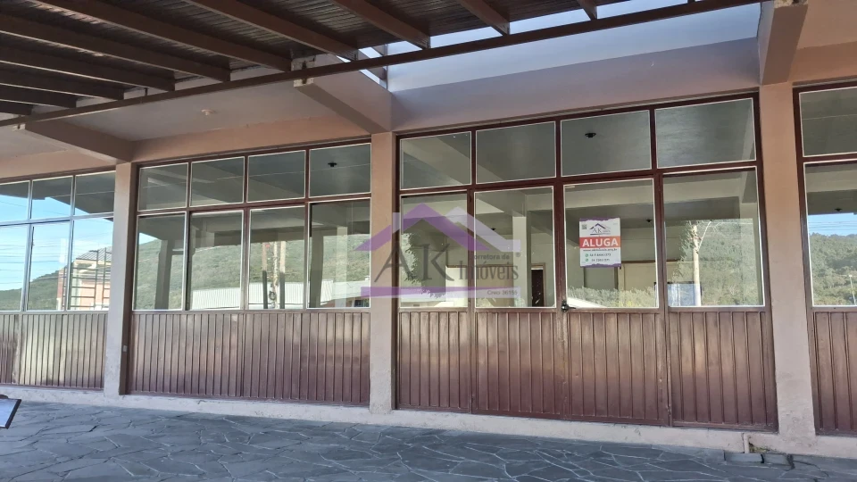 Ampla sala comercial para locação no Bairro Joaneta, na cidade de Picada Café