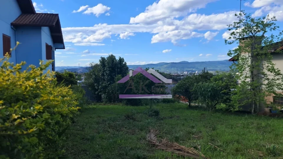 Excelente terreno com vista à venda na cidade de Ivoti