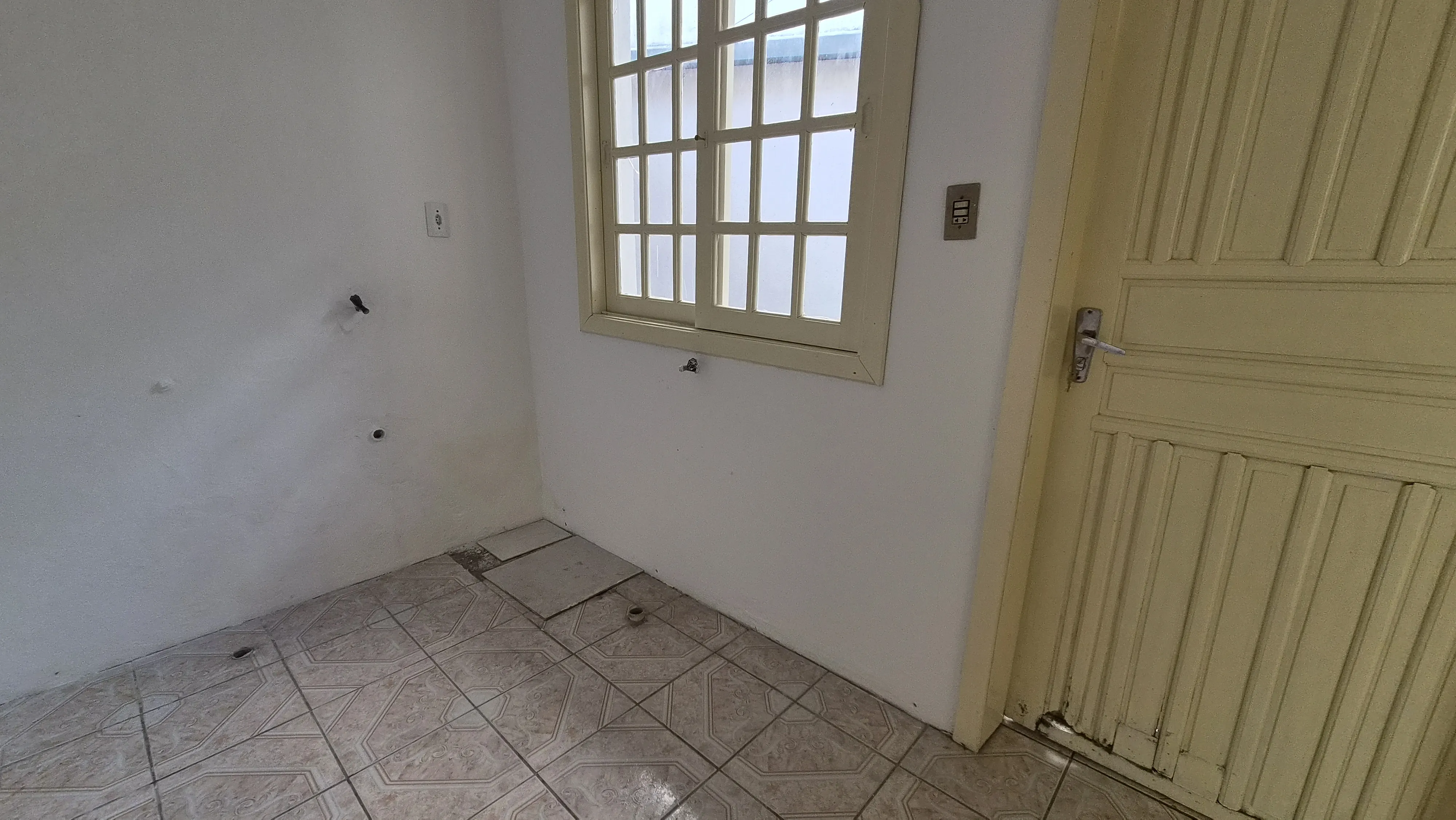 Sobrado com dois quartos para locação, localizado no Bairro Joaneta, na cidade de Picada Café