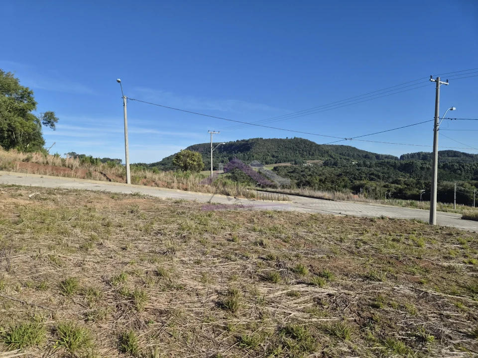 Excelente terreno de esquina à venda no Bairro Pinhal Alto, em Nova Petrópolis, na Serra Gaúcha