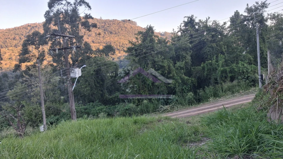 Terreno com 376,80m² à venda no Bairro Esperança, em Picada Café, na Serra Gaúcha