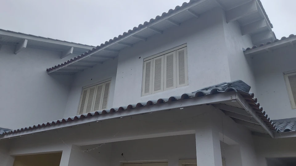 Sobrado com dois quartos localizado no Bairro Joaneta