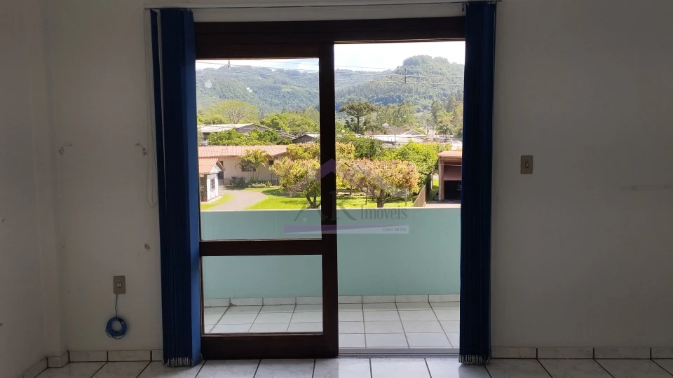 Imagens do imóveis Ampla sala comercial para locação no Centro da cidade de Picada Café