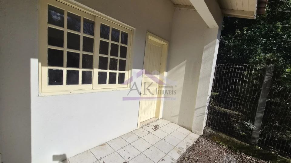 Sobrado com dois quartos para locação, localizado no Bairro Joaneta, na cidade de Picada Café (Cópia)