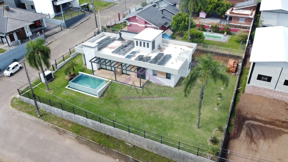 Imagens do imóveis Casa de alto padrão à venda em Picada Café na Serra Gaúcha