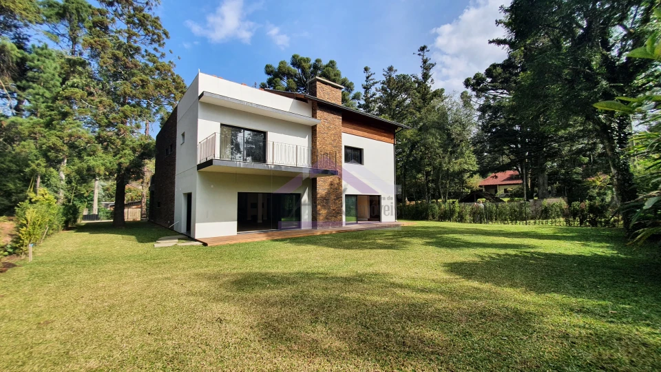 Magnífica casa de alto padrão a venda no centro de Nova Petrópolis, jardim da Serra Gaúcha