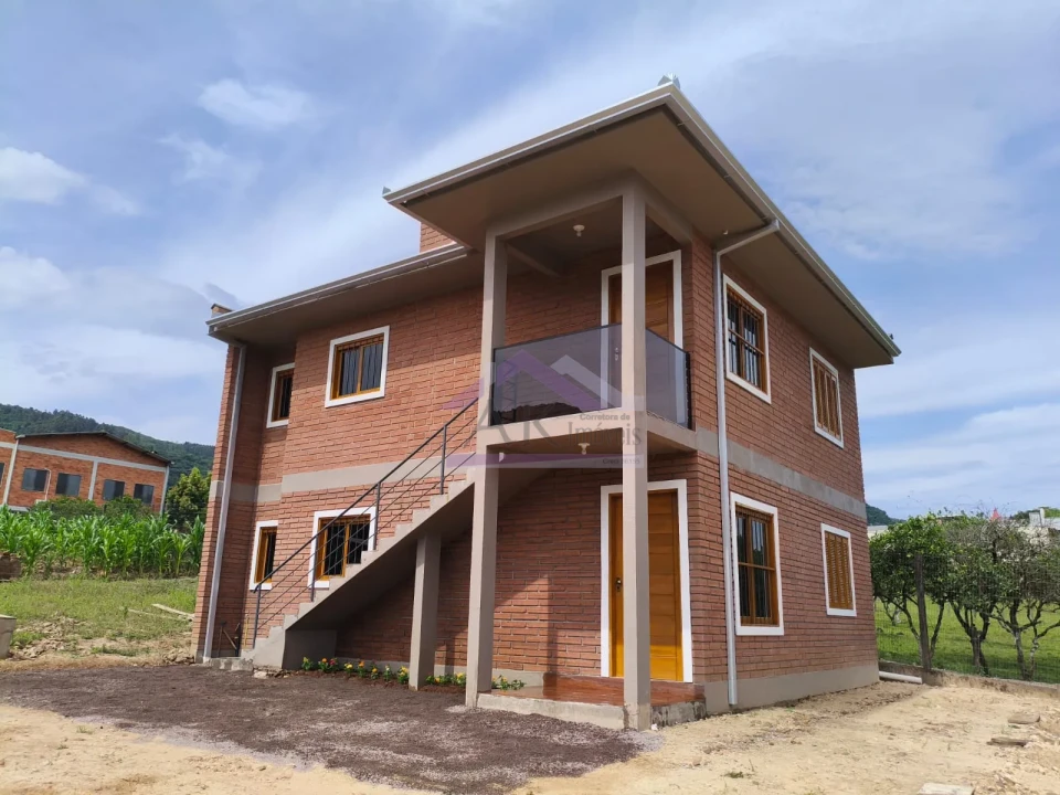Casa com 4 quartos à venda no bairro Joaneta, em Picada Café. na Serra Gaúcha