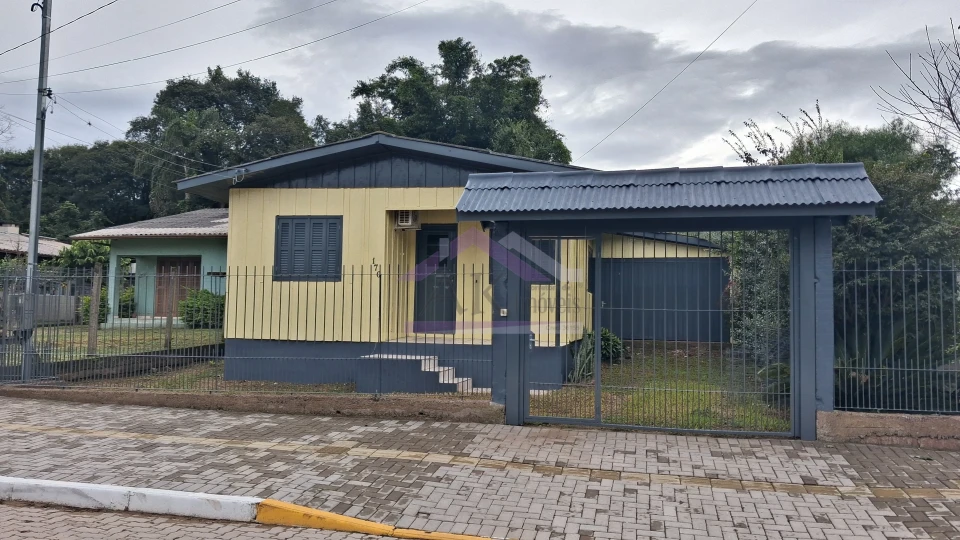 Casa com 3 quartos para locação próxima à BR-116, na cidade de Picada Café