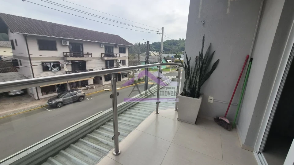 Apartamento semimobiliado, com 2 quartos para locação, no Centro de Picada Café na Serra Gaúcha
