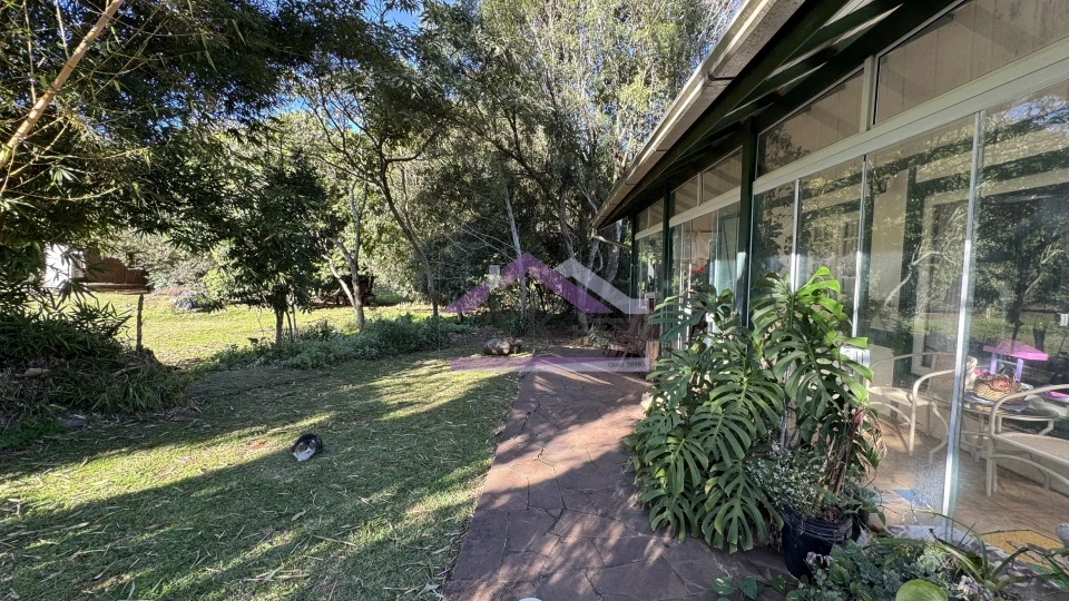 Imagens do imóveis Chácara com açude e casa enxaimel à venda em Picada Café na Serra Gaúcha
