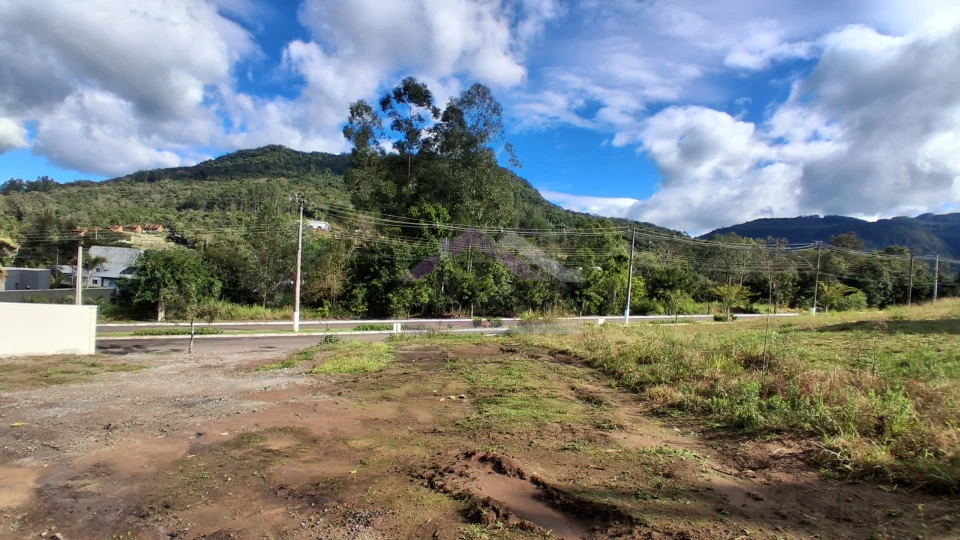 Terreno à venda no Centro de Picada Café, na Serra Gaúcha