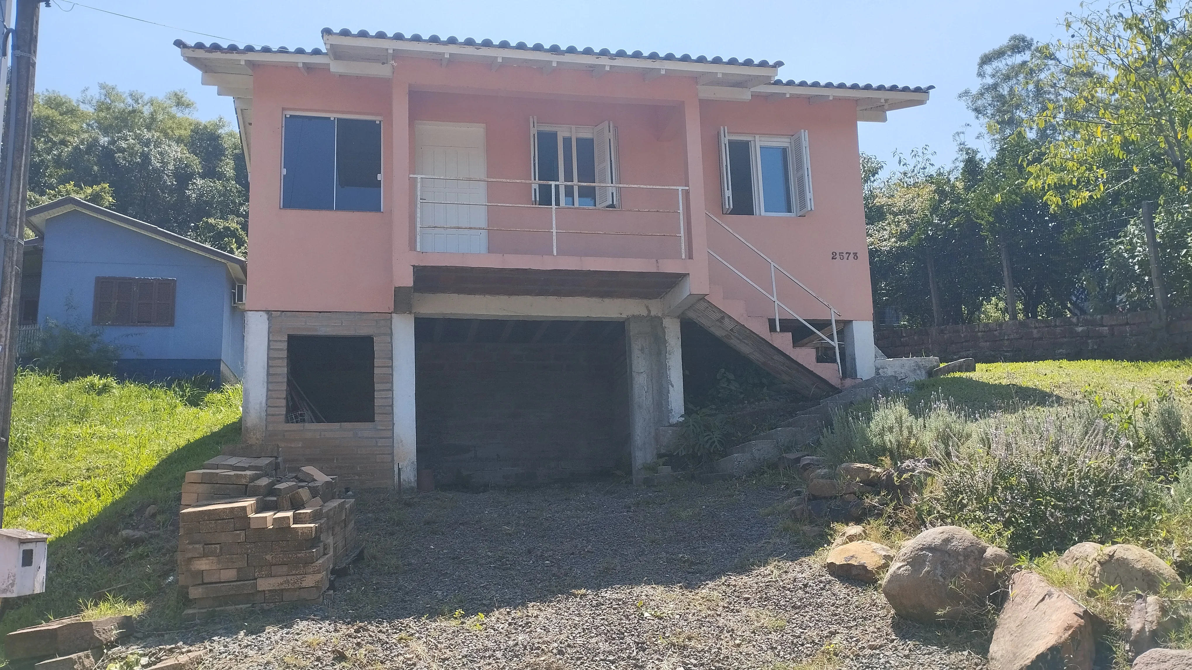 Casa com amplo terreno para locação no bairro Esperança em Picada Café na Serra Gaúcha