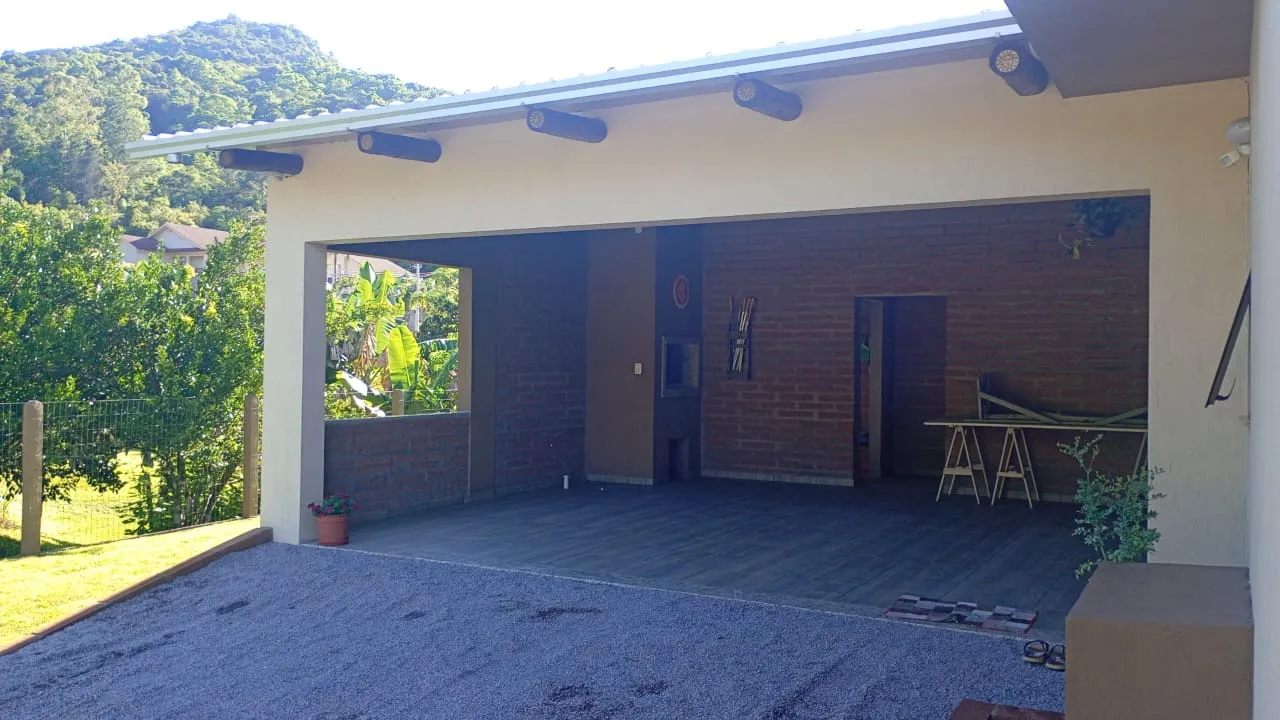Casa com 3 quartos, à venda em Picada Café, na Serra Gaúcha