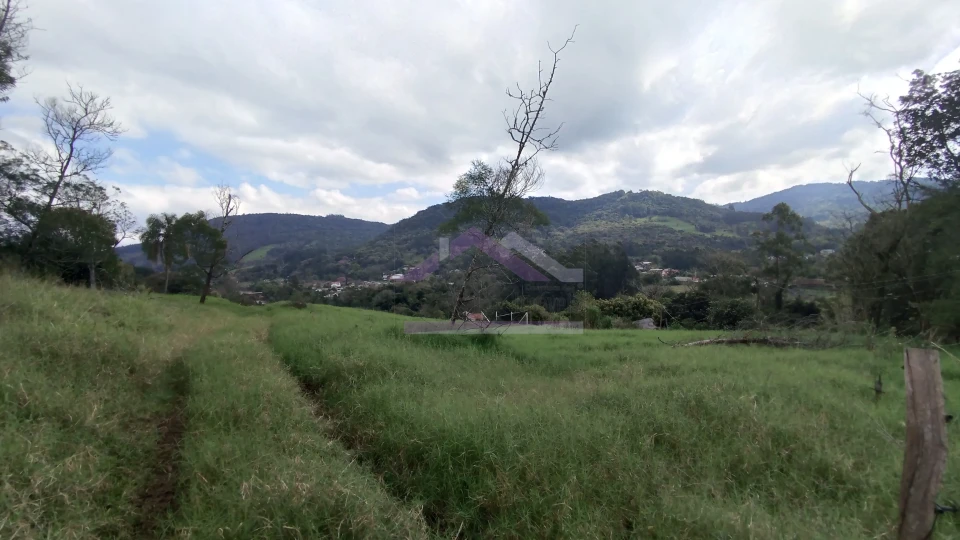 Imagens do imóveis Área de terra com vista panorâmica à venda próxima ao centro de Picada Café na Serra Gaúcha