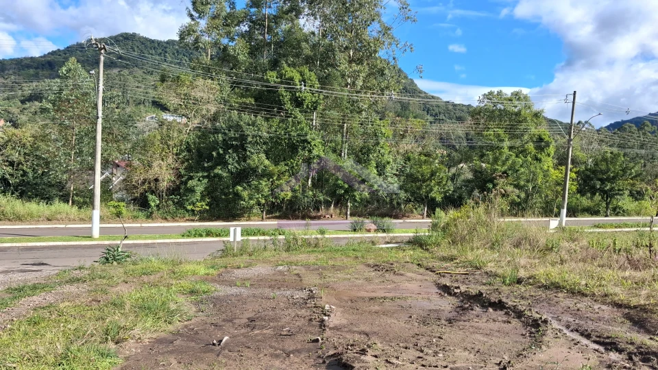 Terreno à venda no Centro de Picada Café, na Serra Gaúcha