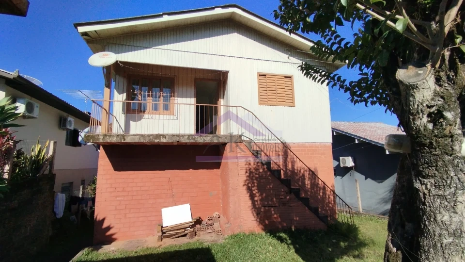 Imagens do imóveis Duas casas em mesmo terreno à venda em excelente bairro na cidade de Picada Café na Serra Gaúcha