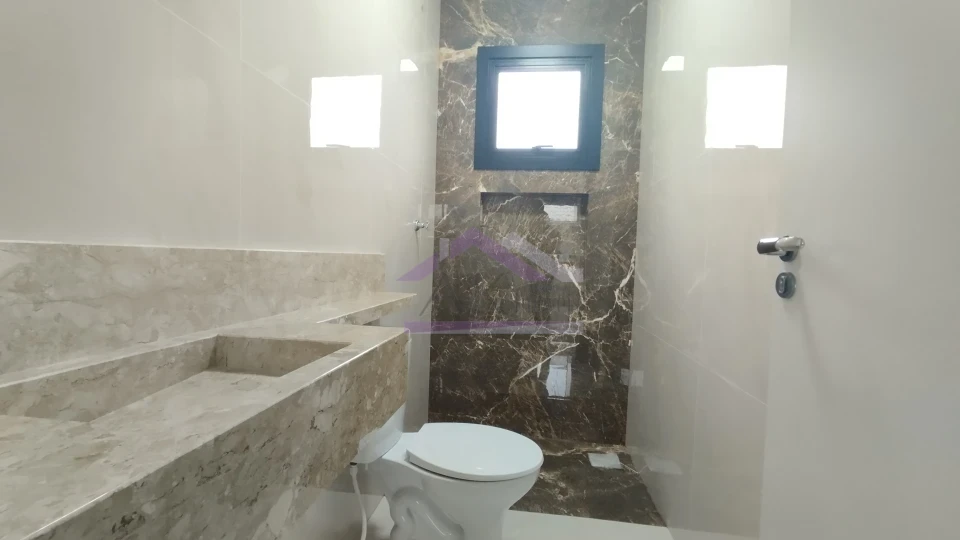 Excelente  casa a venda no centro de presidente Lucena.
