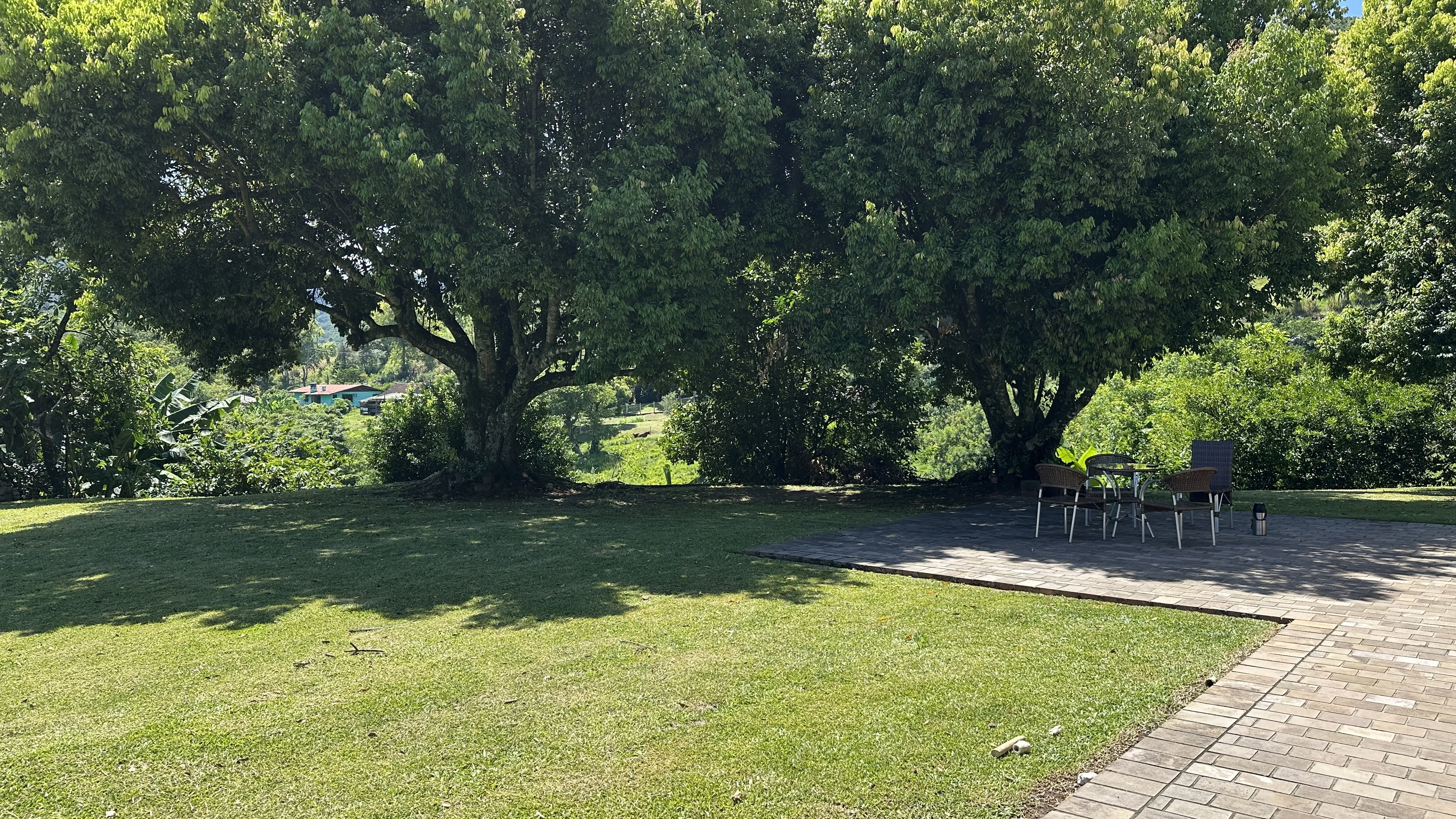Casa de alto padrão com amplo terreno à venda na Serra Gaúcha