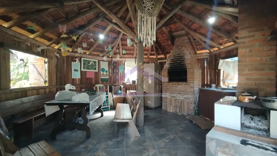 Sítio com riacho e casa enxaimel à venda em Picada Café na Serra Gaúcha