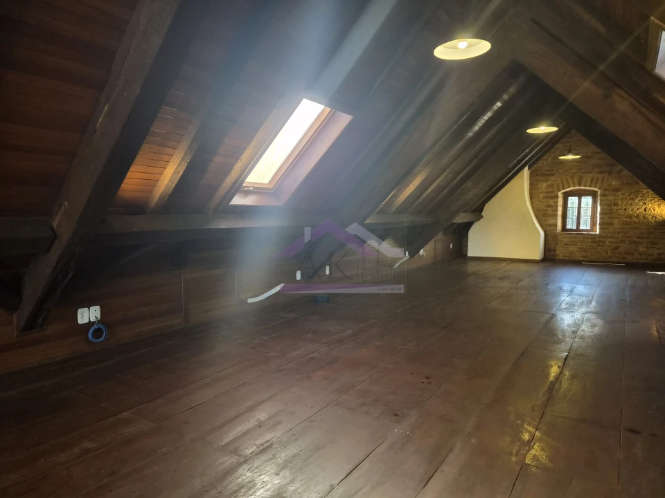 Imagens do imóveis Sítio com casa centenária e riacho a venda em Linha Nova na Serra Gaúcha
