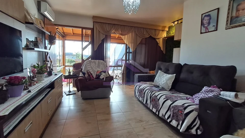 Imagens do imóveis Excelente  casa com 5 quartos e piscina a venda em Ivoti.