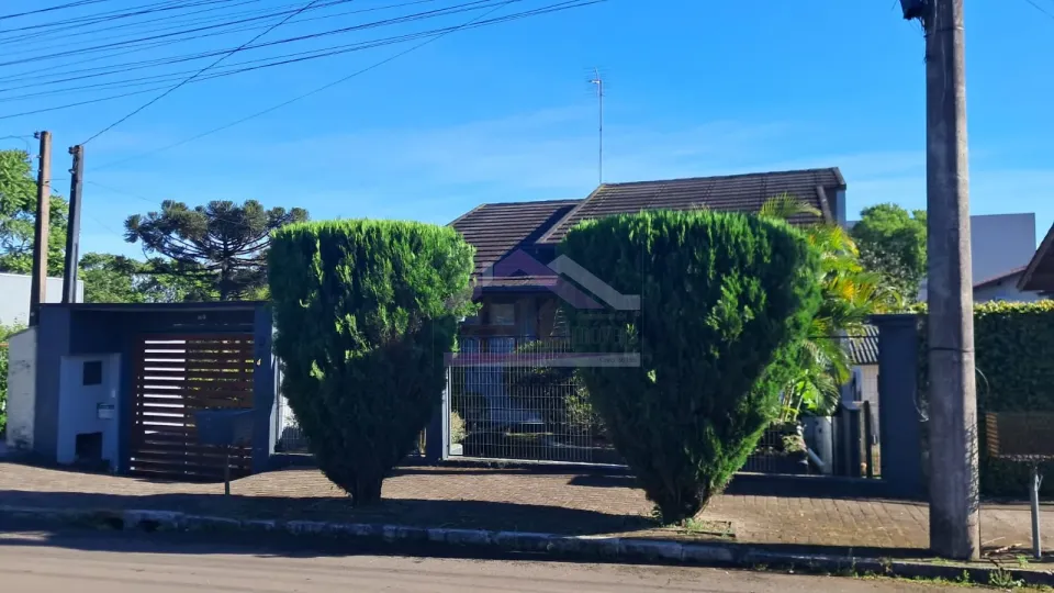 Excelente  casa com 3 quartos e piscina à venda em Ivoti.
