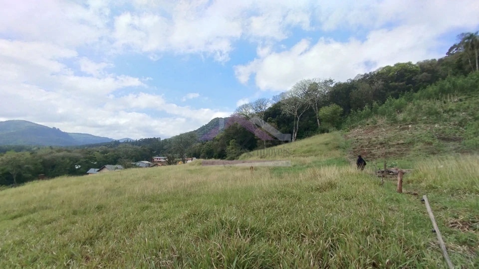 Imagens do imóveis Área de terra com vista panorâmica à venda próxima ao centro de Picada Café na Serra Gaúcha