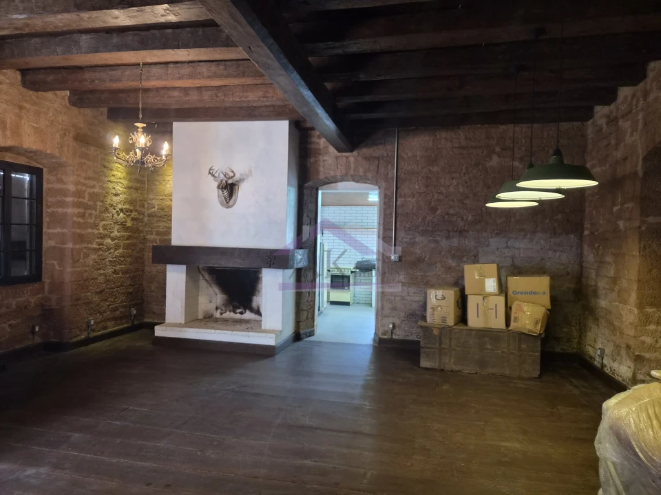 Imagens do imóveis Sítio com casa centenária e riacho a venda em Linha Nova na Serra Gaúcha