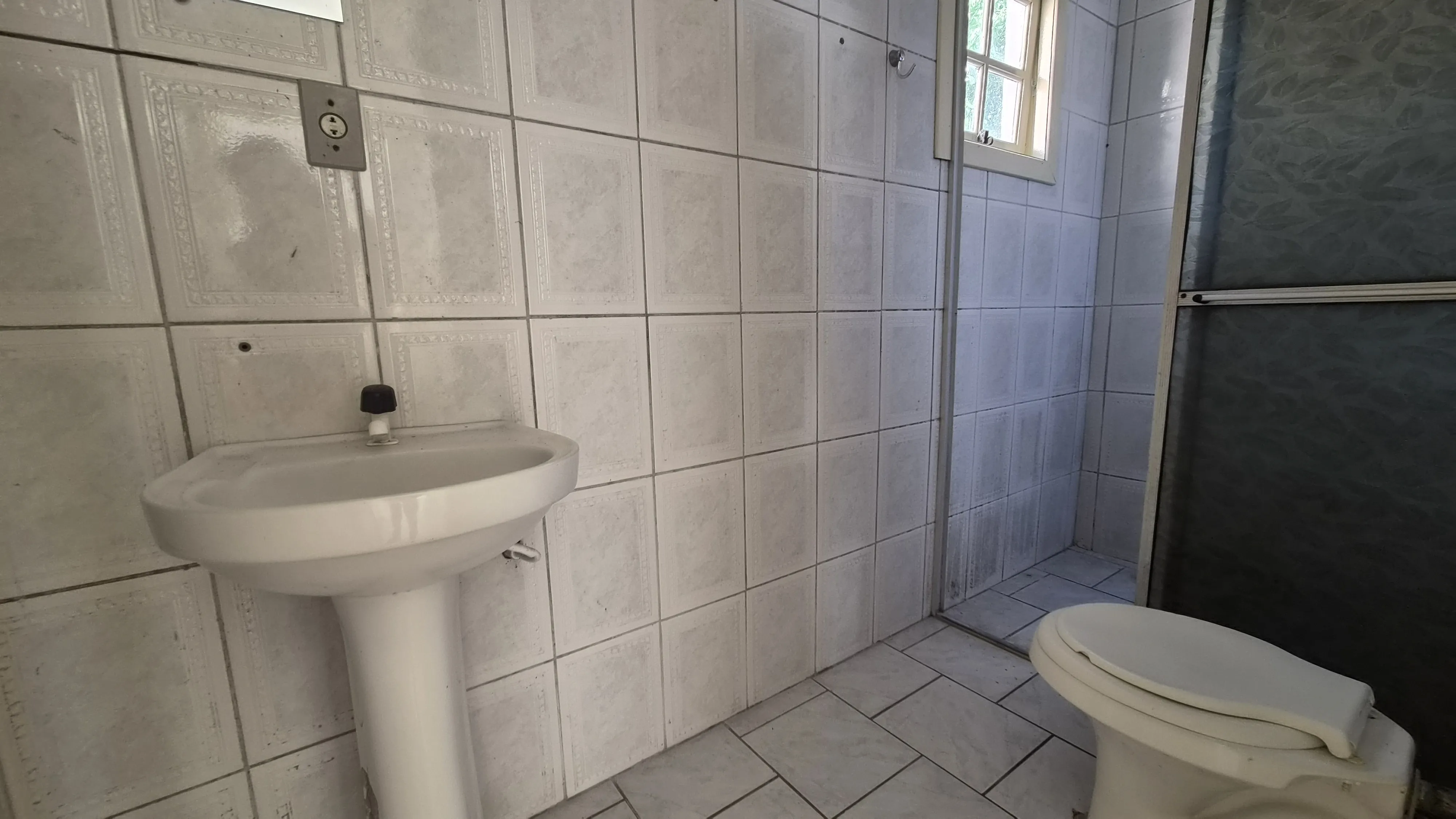Sobrado com dois quartos para locação, localizado no Bairro Joaneta, na cidade de Picada Café