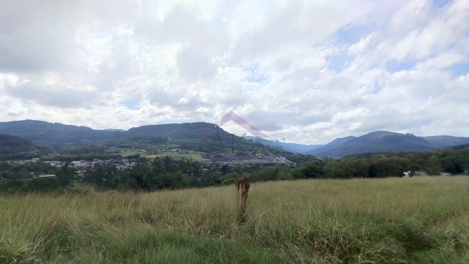 Imagens do imóveis Área de terra com vista panorâmica à venda próxima ao centro de Picada Café na Serra Gaúcha