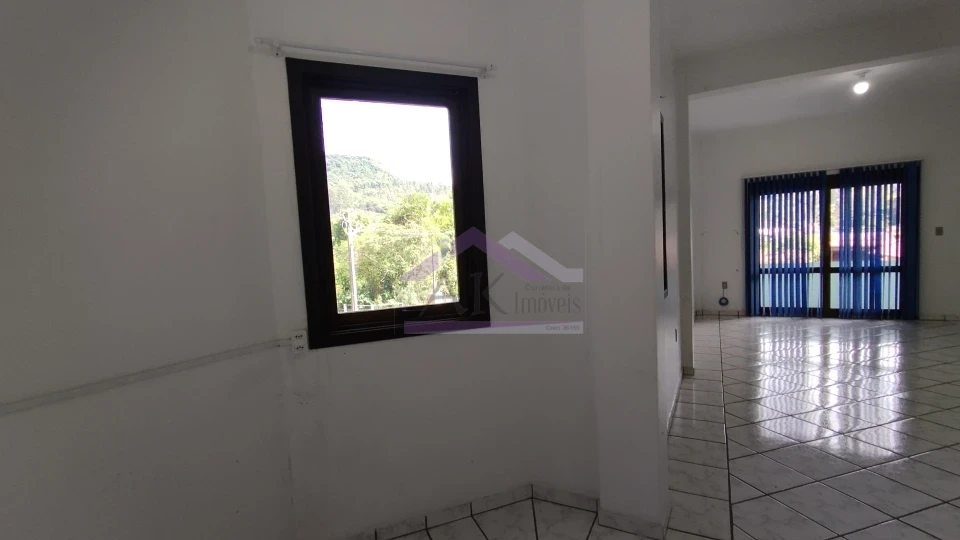 Imagens do imóveis Ampla sala comercial para locação no Centro da cidade de Picada Café