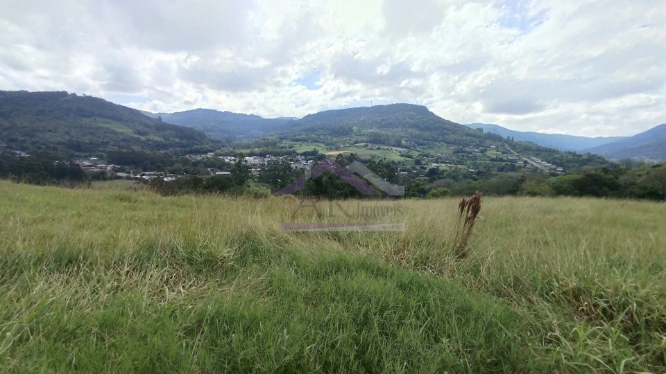 Imagens do imóveis Área de terra com vista panorâmica à venda próxima ao centro de Picada Café na Serra Gaúcha