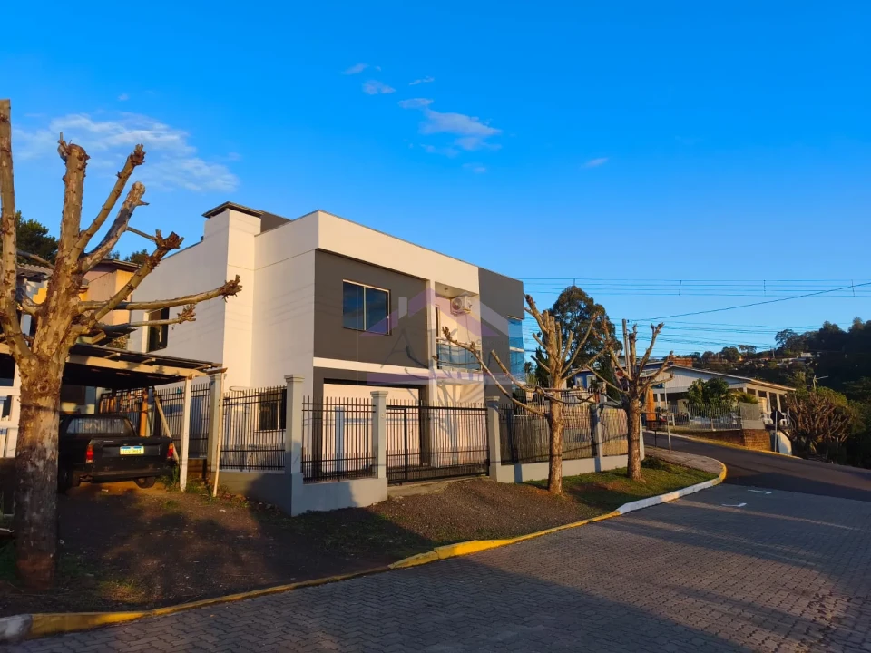 Imagens do imóveis Excelente terreno de esquina com duas casas à venda na cidade Ivoti