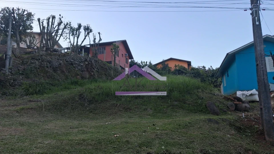 Terreno com 376,80m² à venda no Bairro Esperança, em Picada Café, na Serra Gaúcha