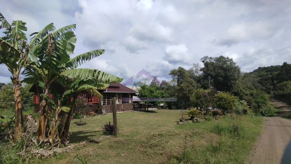 Sítio com duas casas à venda em Picada Café na Serra Gaúcha