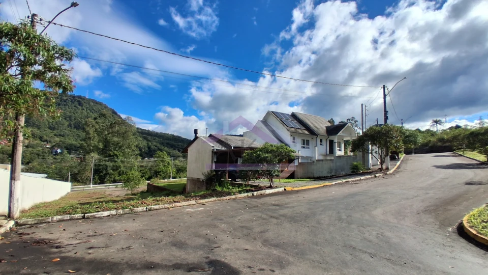 Terreno à venda no Centro de Picada Café, na Serra Gaúcha