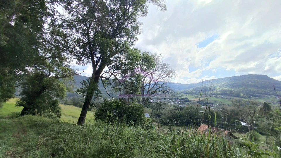 Imagens do imóveis Área de terra com vista panorâmica à venda próxima ao centro de Picada Café na Serra Gaúcha