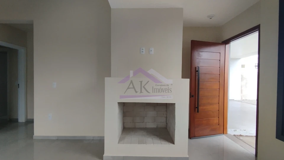 Excelente  casa a venda no centro de presidente Lucena.