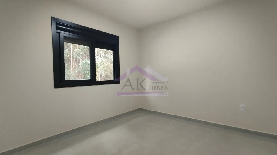 Excelente  casa a venda no centro de presidente Lucena.