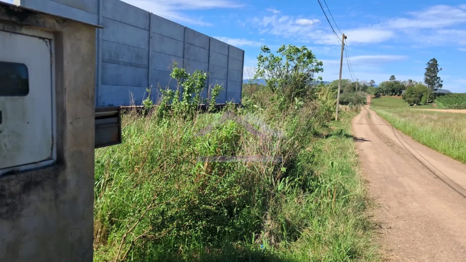 Imagens do imóveis Excelente e amplo terreno  à venda em Sao Jose do Hortencio