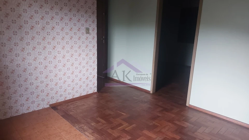 Casa com 3 quartos para locação, localizada as margens da BR-116, em Picada Café, na Serra Gaúcha